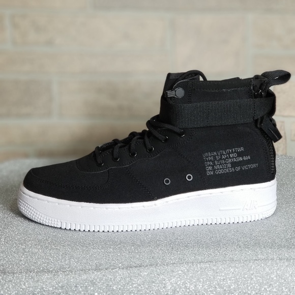 Nike Shoes - Nike Air Force 1 Mid